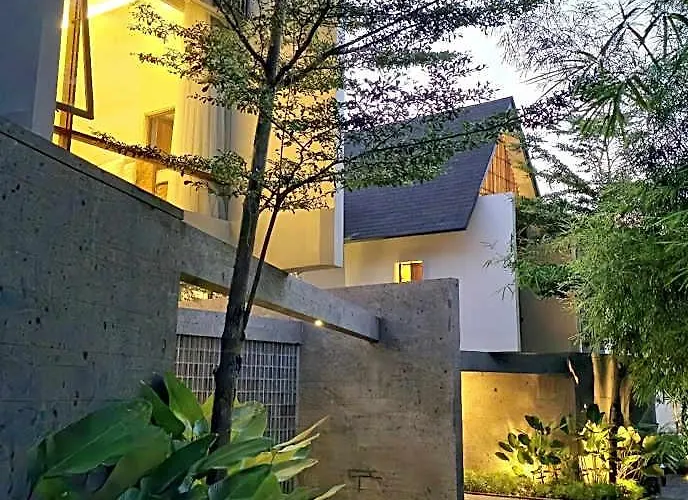 Pulang Private Pool Villa, Pererenan Canggu ホテル 5*